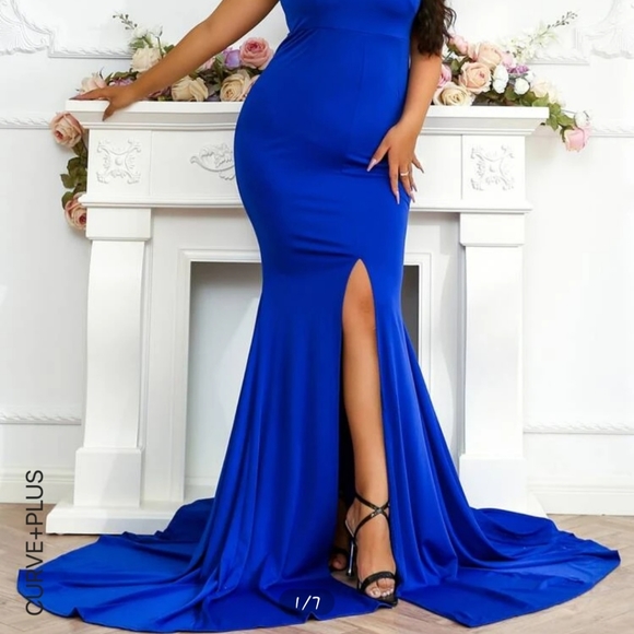 Royal Blue gown - Picture 1 of 4
